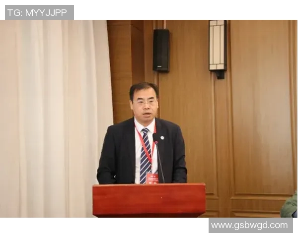 上海羽毛球队的意识与发展探讨：提升竞技水平与团队精神的双重路径