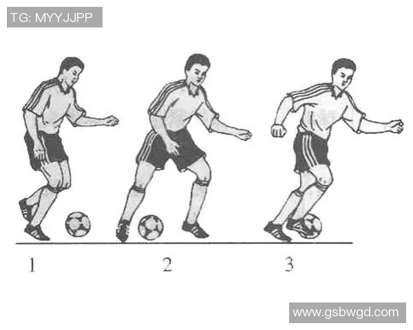 足球触脚的魅力与技术解析如何提升你的球场表现与战术意识