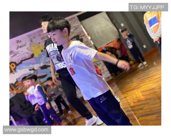 深圳街舞队引领潮流最新街舞意识TOP10榜单揭晓